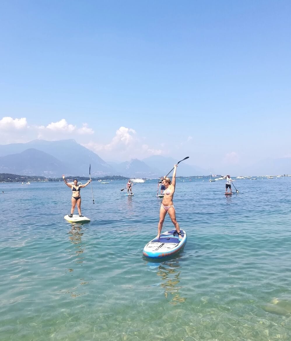 ragazze-sul-sup-sul-lago-di-garda ragazze-sul-sup-sul-lago-di-garda